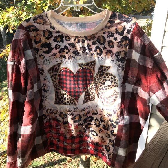 Reworked Flannel Shirt Plus Size: Upcycled Oversized Love Graphics Patchwork Tee - Picture 7 of 10